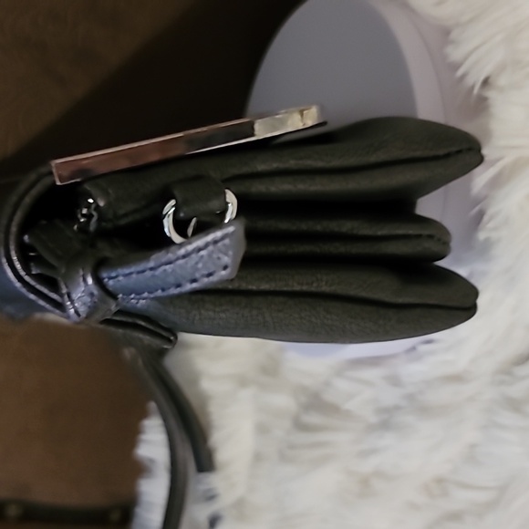 Charming Charlie wristlet - Picture 4 of 12